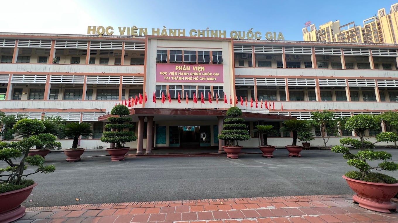 HÀNH CHÍNH QUỐC GIA UNIVERSITY